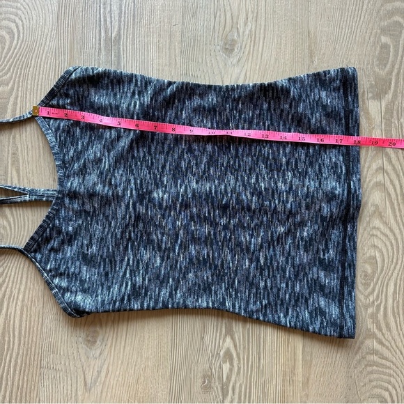 Lululemon Women’s Power Y Tank Top *Luon Dramatic Static White Black size 4 - Picture 12 of 12